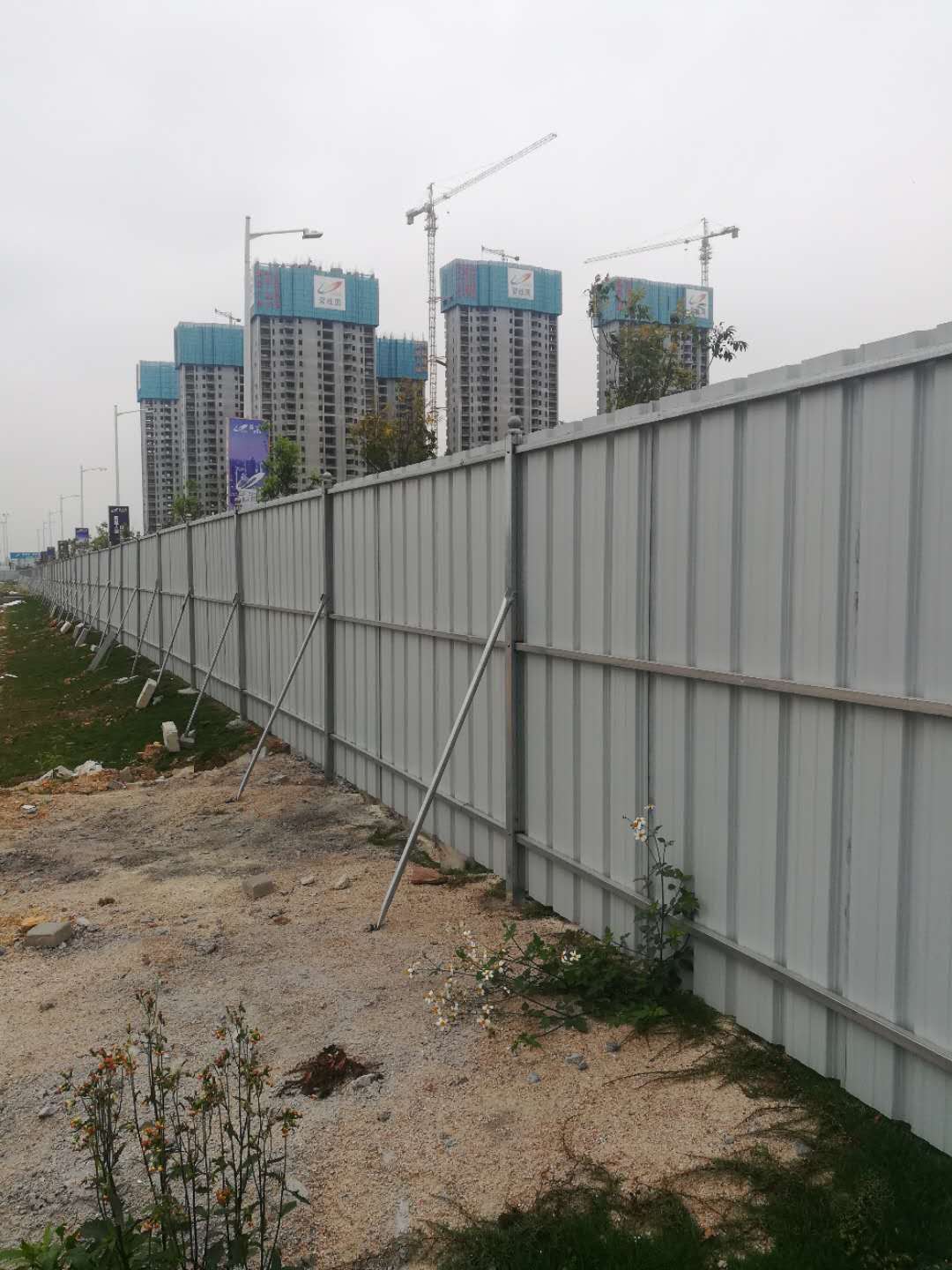 江门厂家直销彩钢板围挡施工隔离围挡交通安全环保彩钢板围挡