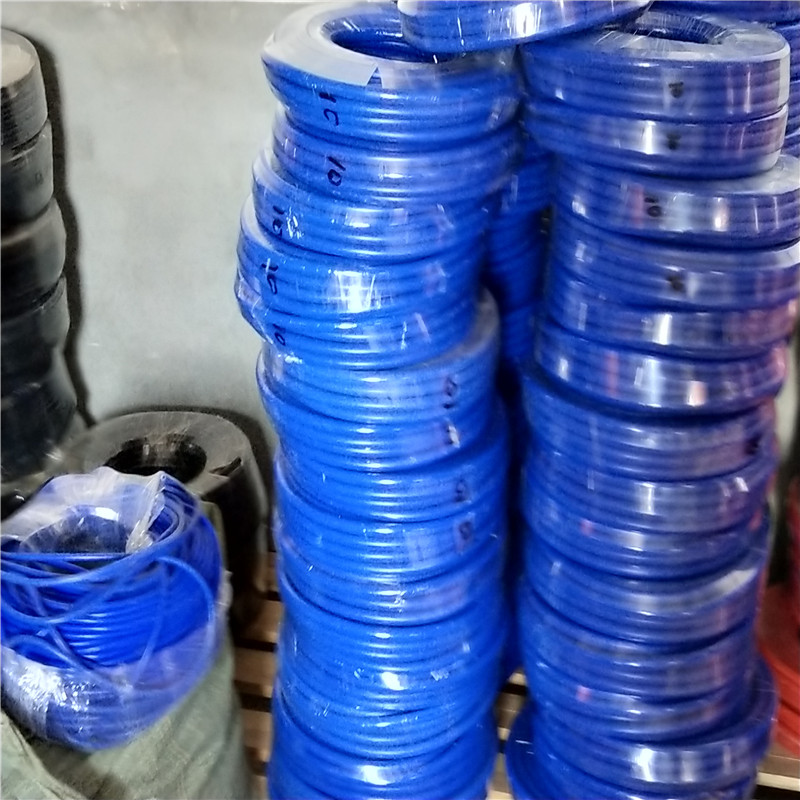 耐高温大口径夹布硅胶管抗老化，优惠供应4寸蓝色夹布硅胶，蓝色夹布硅胶，硅胶管厂家图片