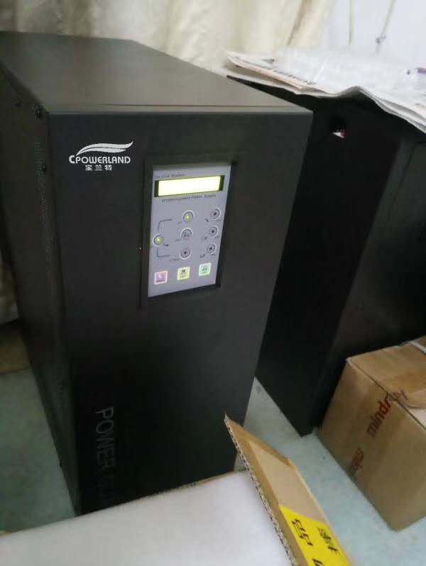 广西公安局专用天网系统配电室UPS不间断电源 公安局信息中心机房UPS图片