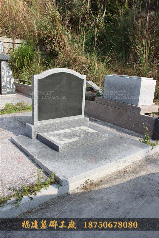 印度红墓碑雕刻 室外高档墓碑 各种形状墓碑图片