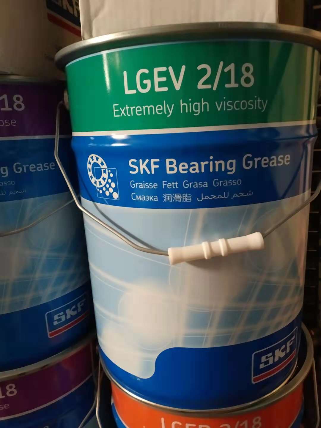 SKF油脂 LGEV2/18 SKF含固体润滑剂的超高粘度轴承 润滑脂 LGEV2图片