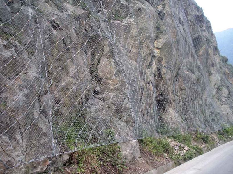 山体滑坡防护网