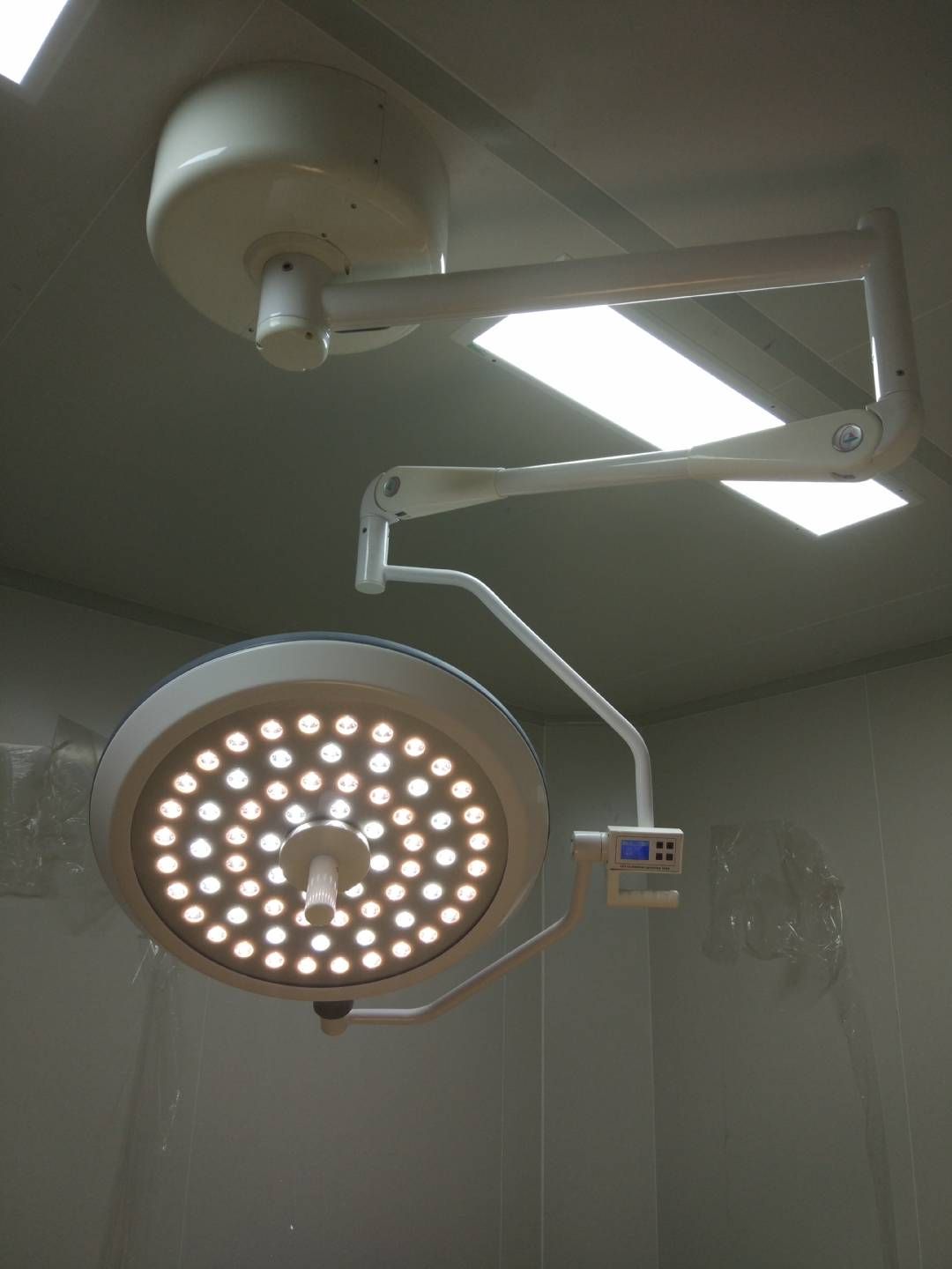 LED手术无影灯 医用无影灯 LED手术灯 双头吊式手术灯 子母手术灯 冷光源