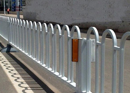 道路护栏-- 京式护栏新力制品图片