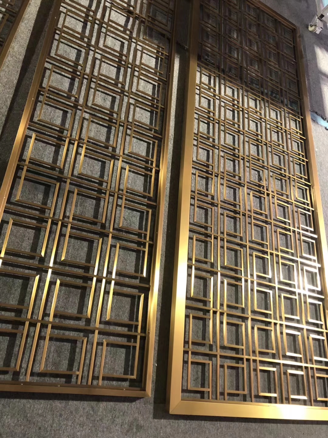 天津酒店装饰专用不锈钢屏风  不锈钢花格  客厅屏风隔断图片