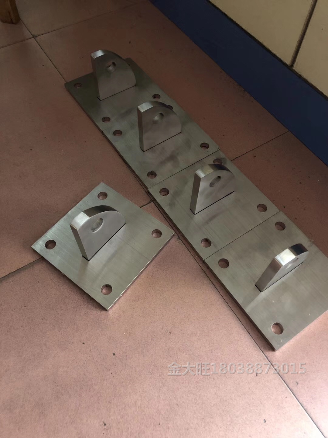 广州不锈钢工程配件拉杆底板扶手立柱图片