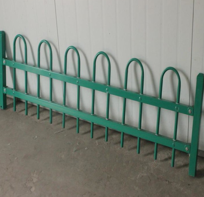 厂家定制锌钢京式护栏，市政园林锌钢护栏安装价格/电话