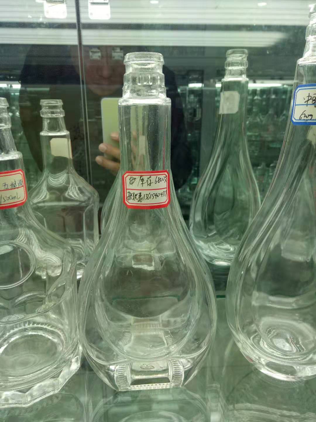 山东玻璃酒瓶供应商厂家批发