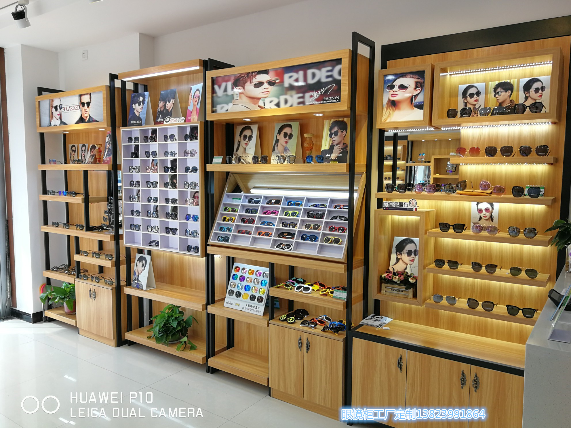 中山市广州木九十眼镜柜台展示柜厂家
