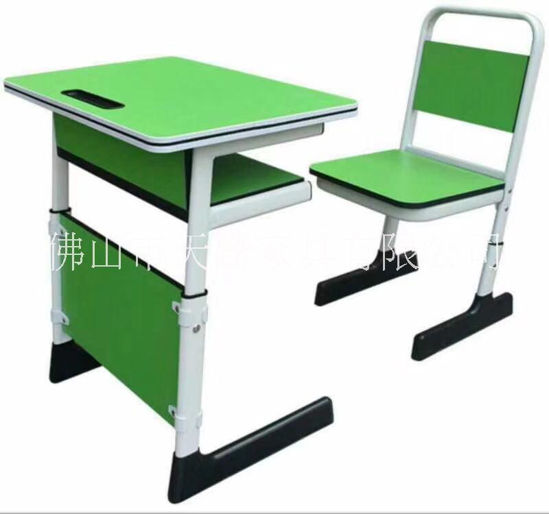 佛山专业生产课桌椅生产厂家直销供应商价格哪家好
