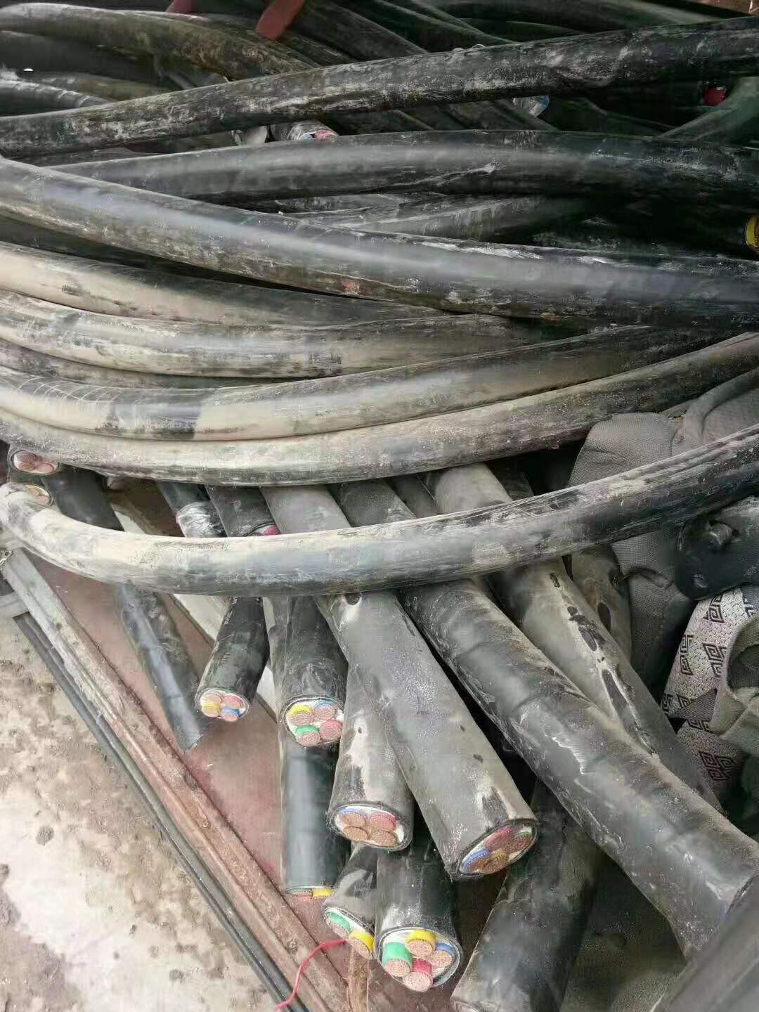 山东枣庄废电线回收，工地废电缆回收电缆回收价格/永兴图片
