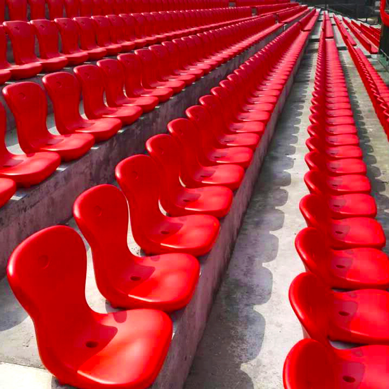 四川户外体育场塑料椅子生产厂家现货直供中空吹塑看台座椅亿洲yz-6100型