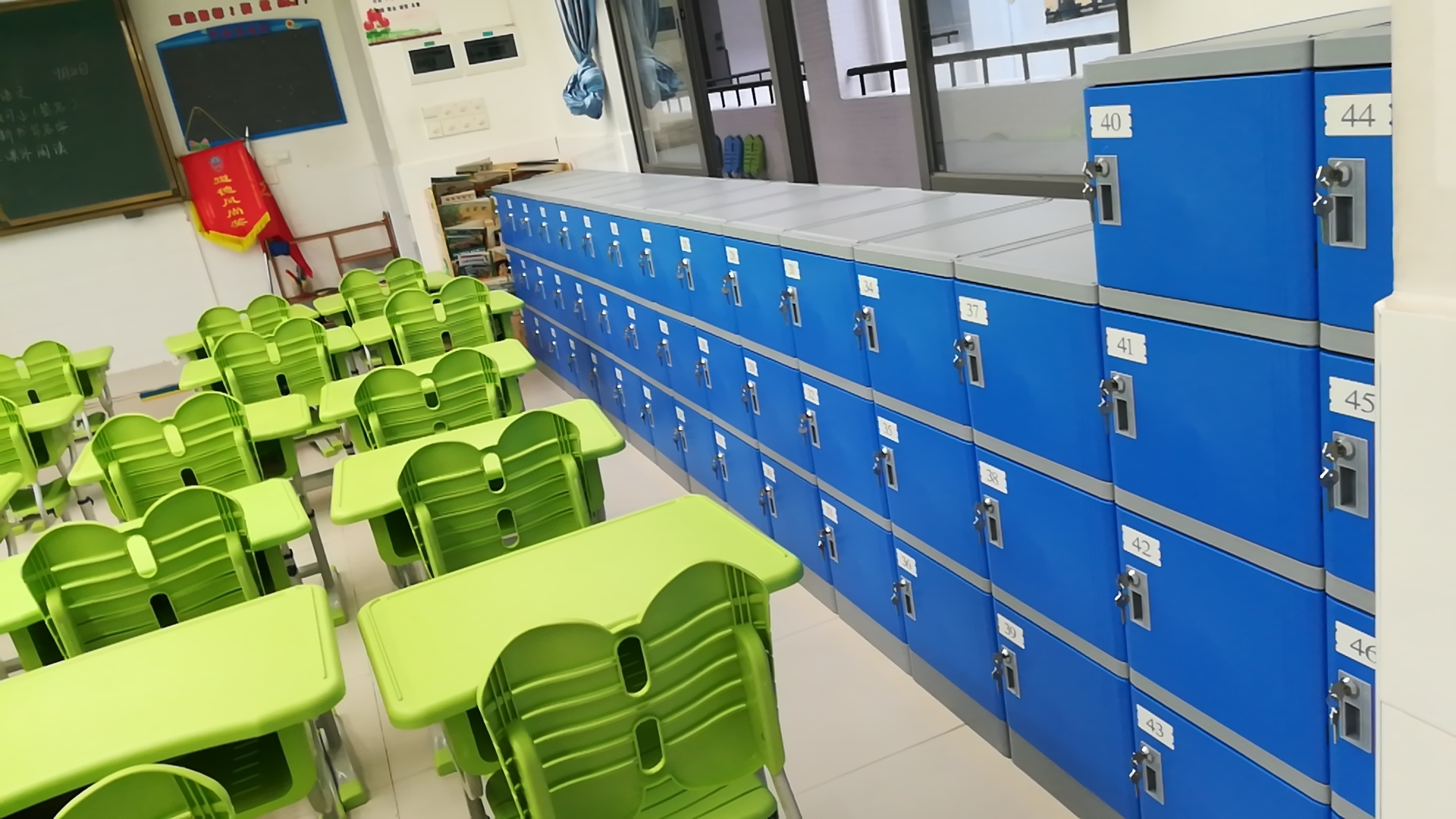 厂家全国供应ABS塑料环保书包柜幼儿园彩色书包柜中小学学生ABS书包柜