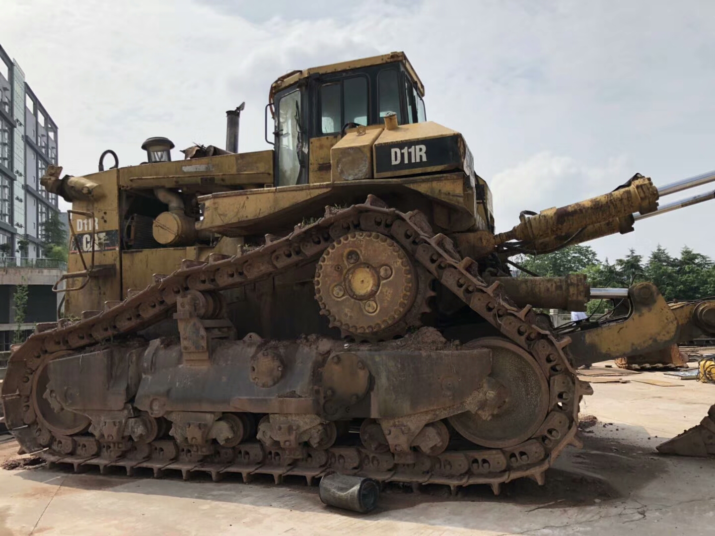 出售卡特D11T推土机 Caterpillar D11T bulldozer