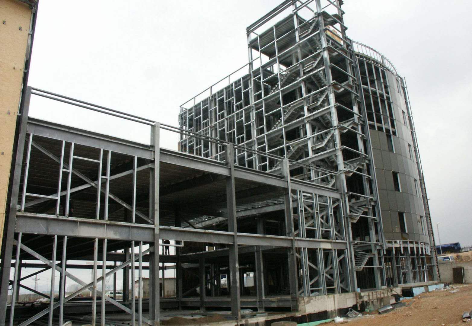 东莞钢结构工程设计、钢结构工程加工、钢结构工程公司图片