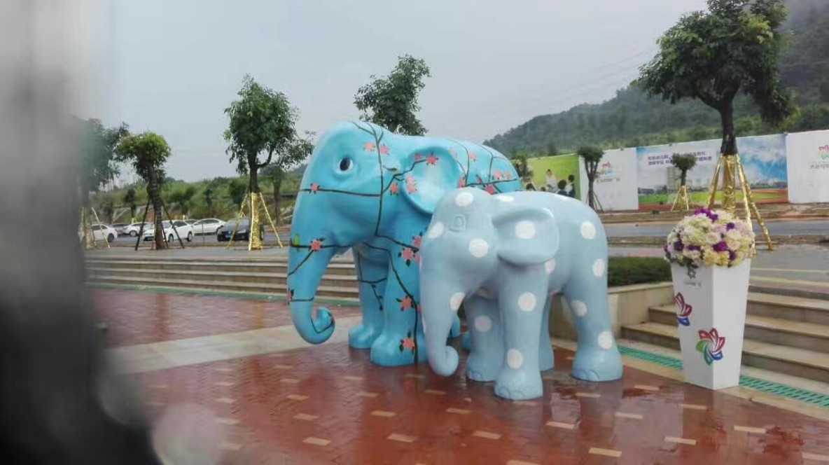 广东厂家定制玻璃钢大象雕塑 生产厂家报价 直销价格
