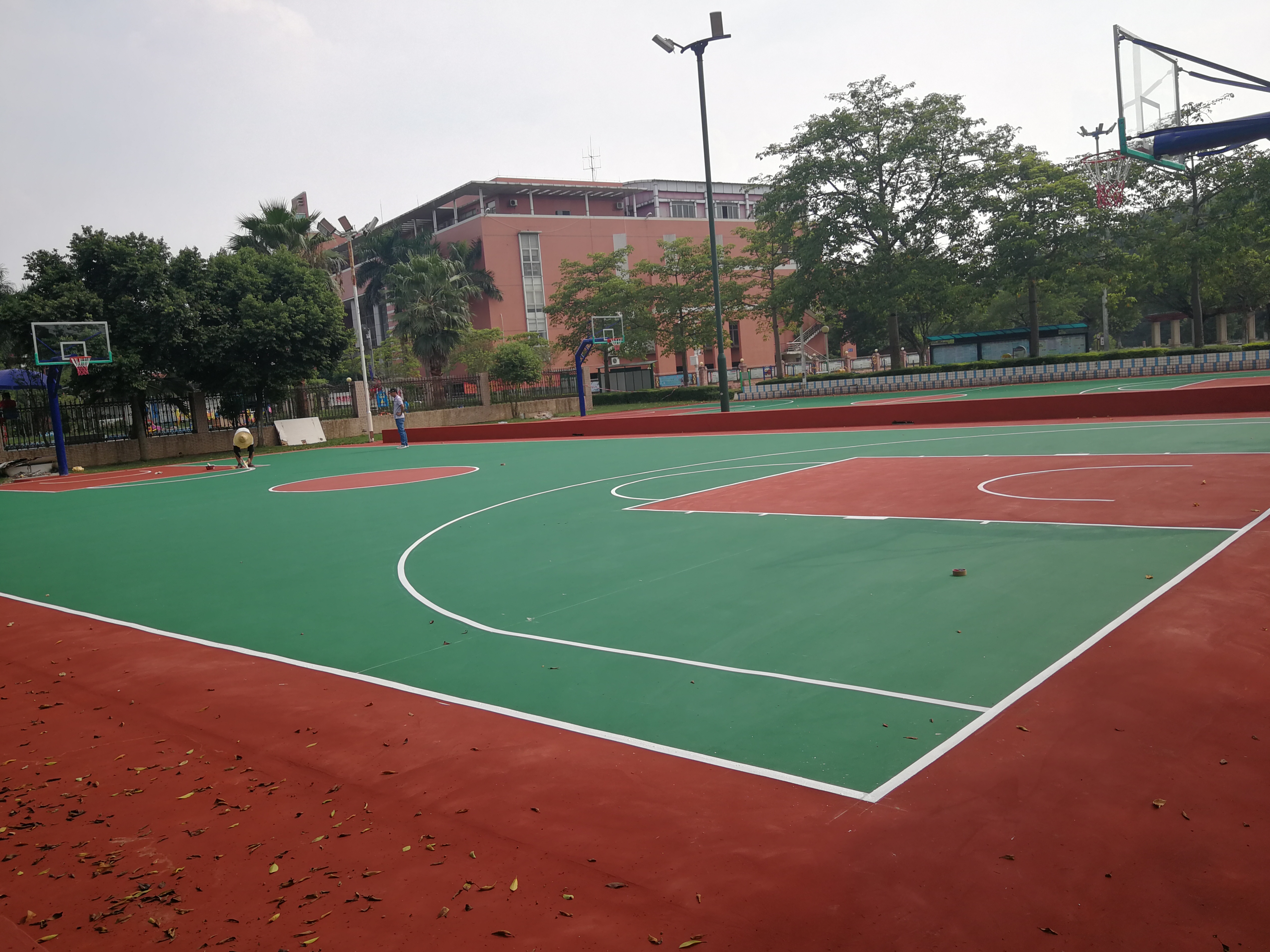 广州新国标硅PU塑胶篮球场施工建
