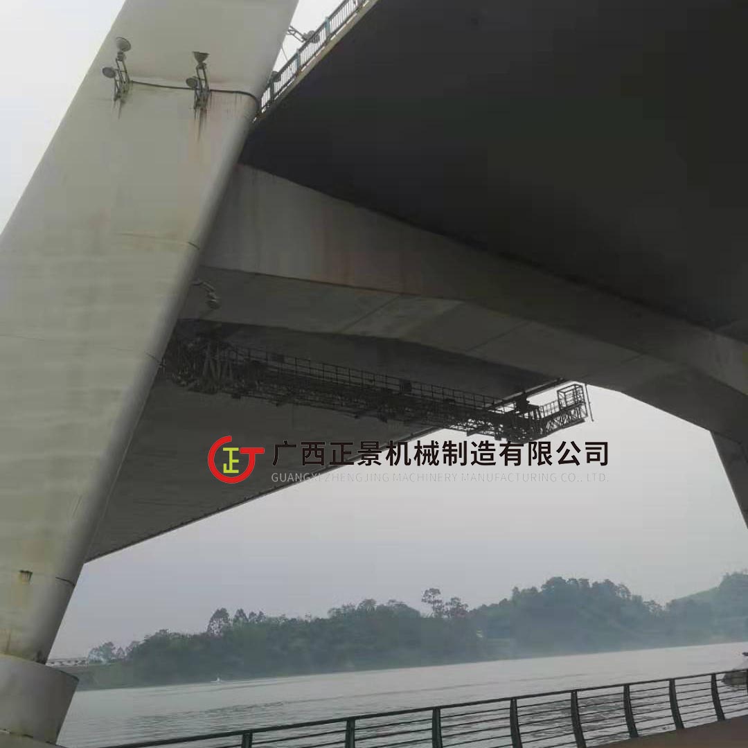 新型高架桥底部检测施工设备