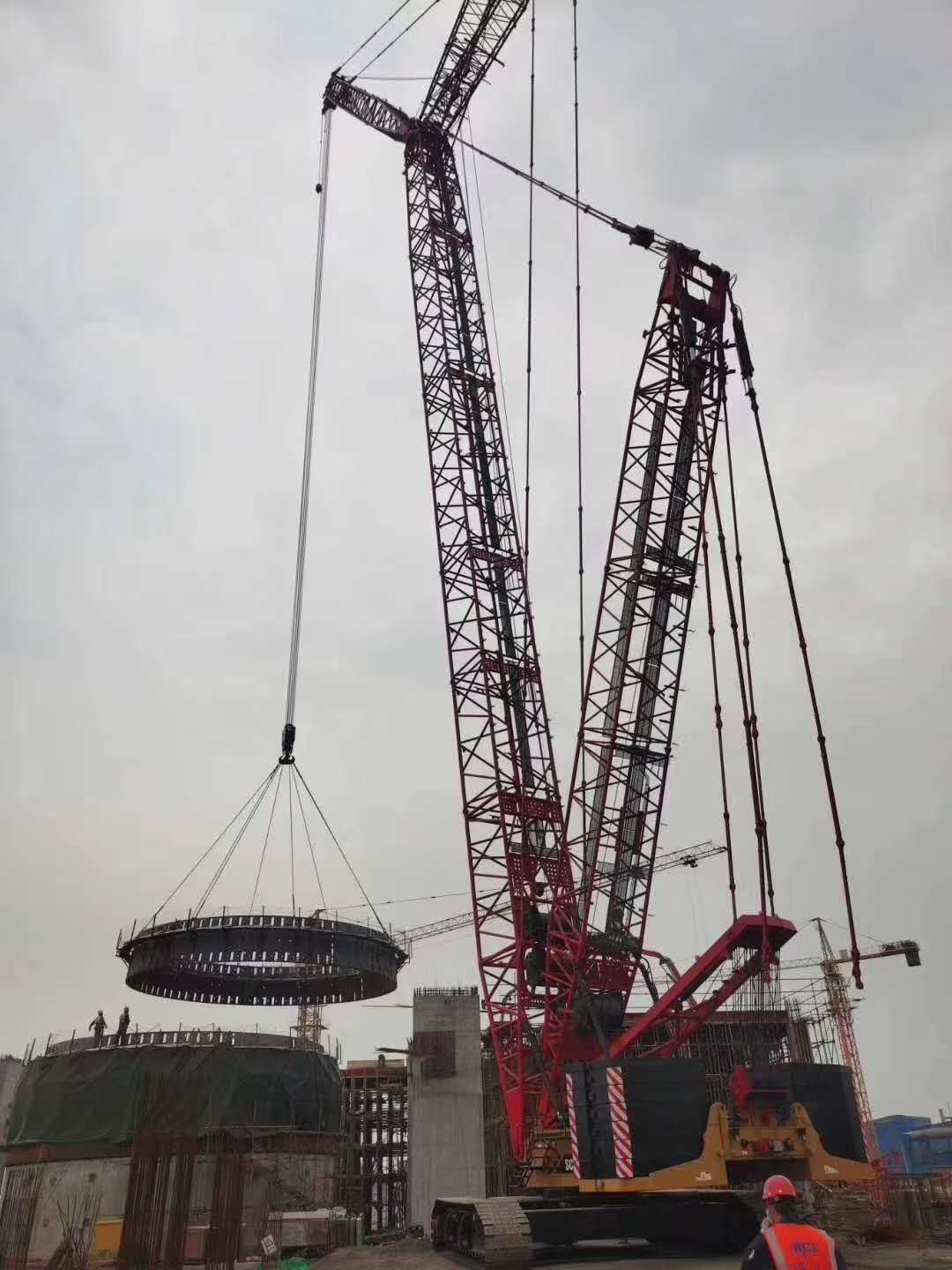 阿克苏地区新疆出租450吨履带吊厂家新疆出租450吨履带吊