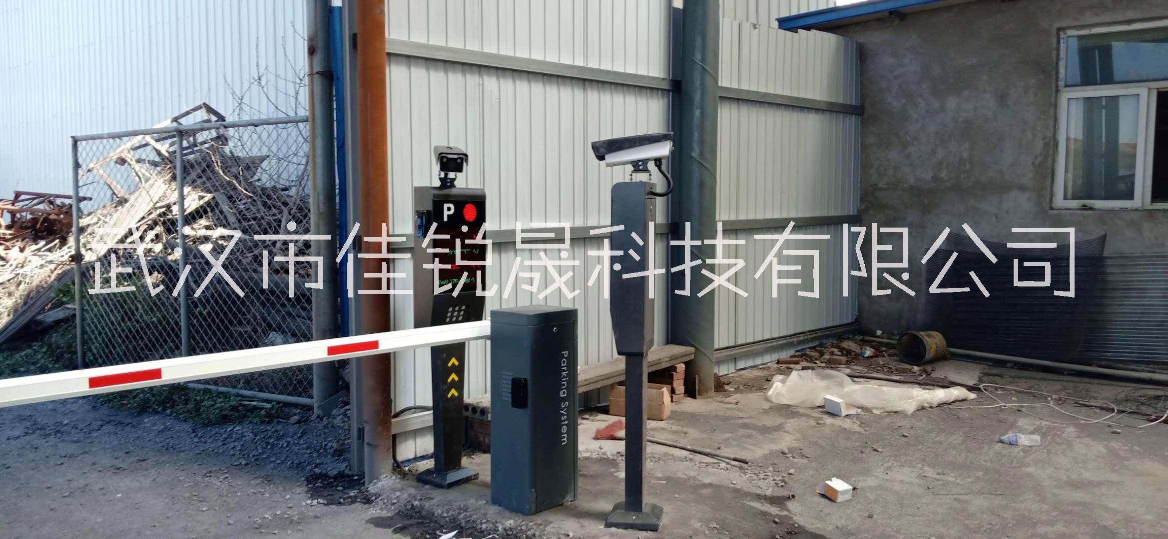 湖北荆门工厂消费机停车场系统安装图片