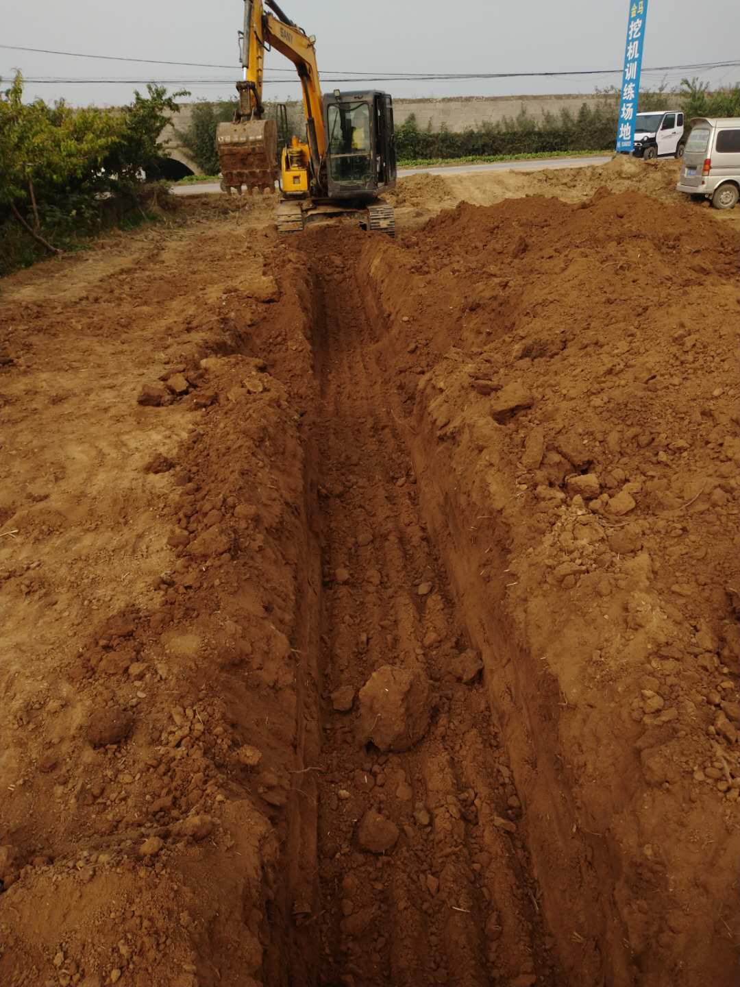 挖掘机技术  新乡挖掘机技术培训  新乡挖掘机培训学校