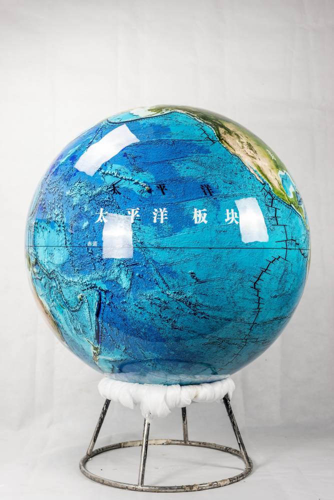 咸阳苏东装饰工程直径1000mm无缝内发光地震科普地球仪