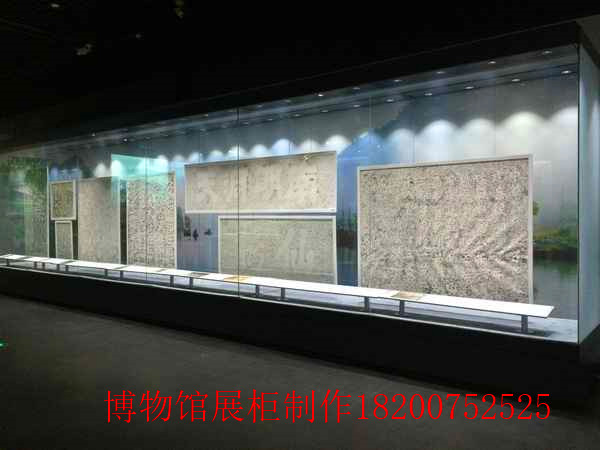 中国知名品牌博物馆展柜厂商经营烤漆博物馆展柜艺术品展柜等图片