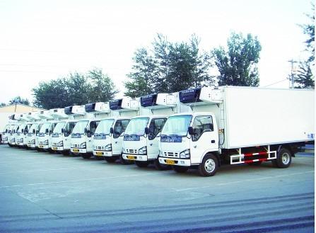 上海至阿克苏冷藏运输 整车零担 大件物流货运公司  上海到阿克苏危险品运输