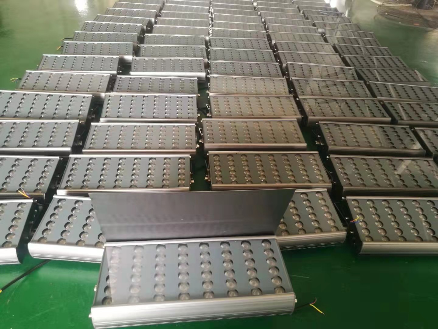 广州大量供应LED投射灯厂商/LED投光灯出厂价格