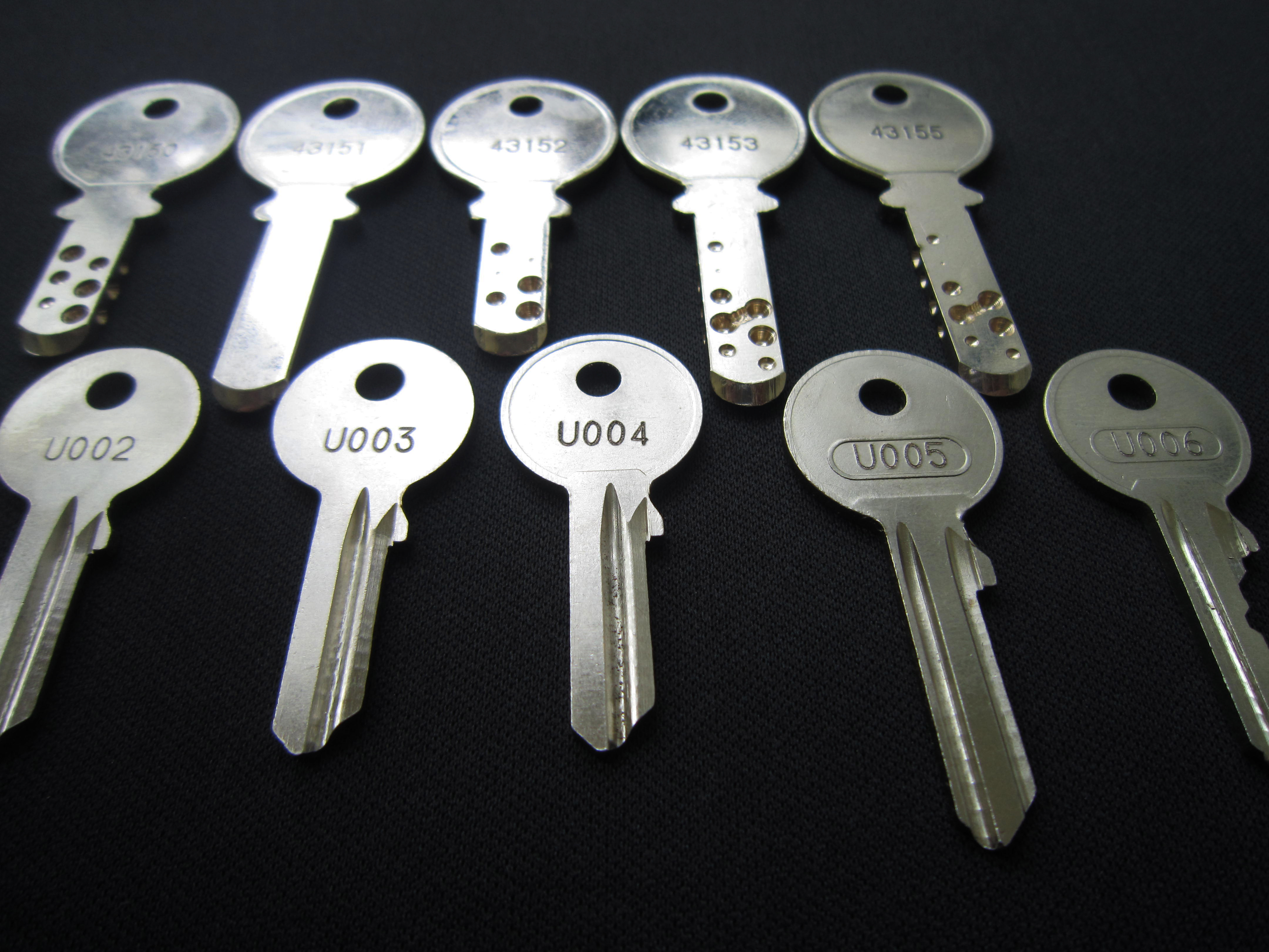 锁具刻字机 钥匙刻字 激光刻字 钢印字打印无锡市通盛科技有售