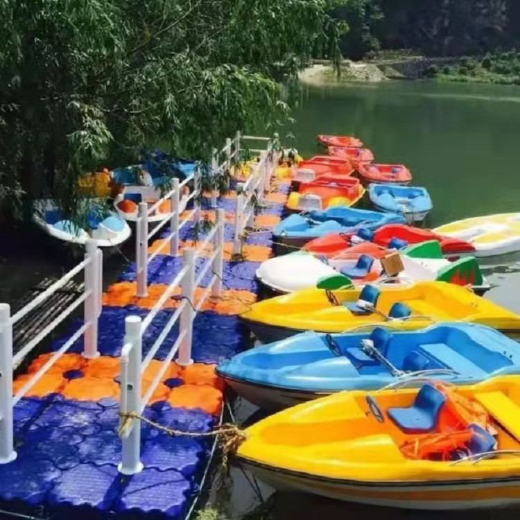 水上游艇停靠码头浮箱 浮动浮桥码头栈道 塑料浮筒水上平台