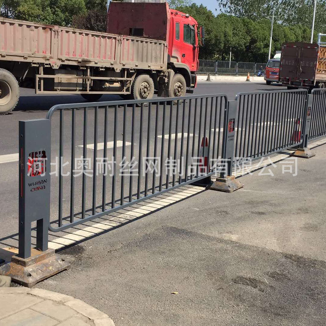 文化护栏、马路中央隔离栏 市政护栏非机护栏