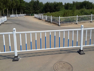 广东佛山市政护栏京式护栏机非隔离栏中央隔离栏生产定做