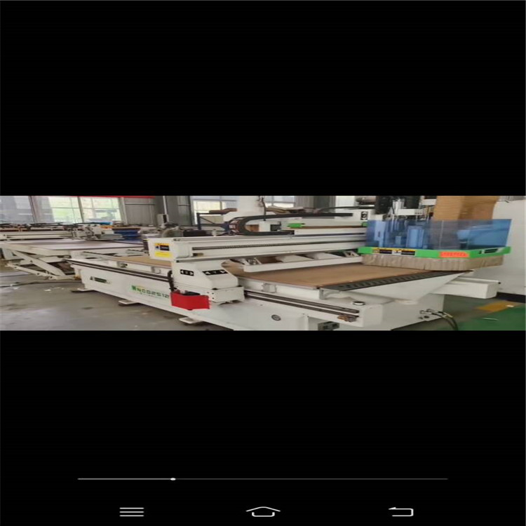 出售南兴自动贴标机加工中心 二手木工机械