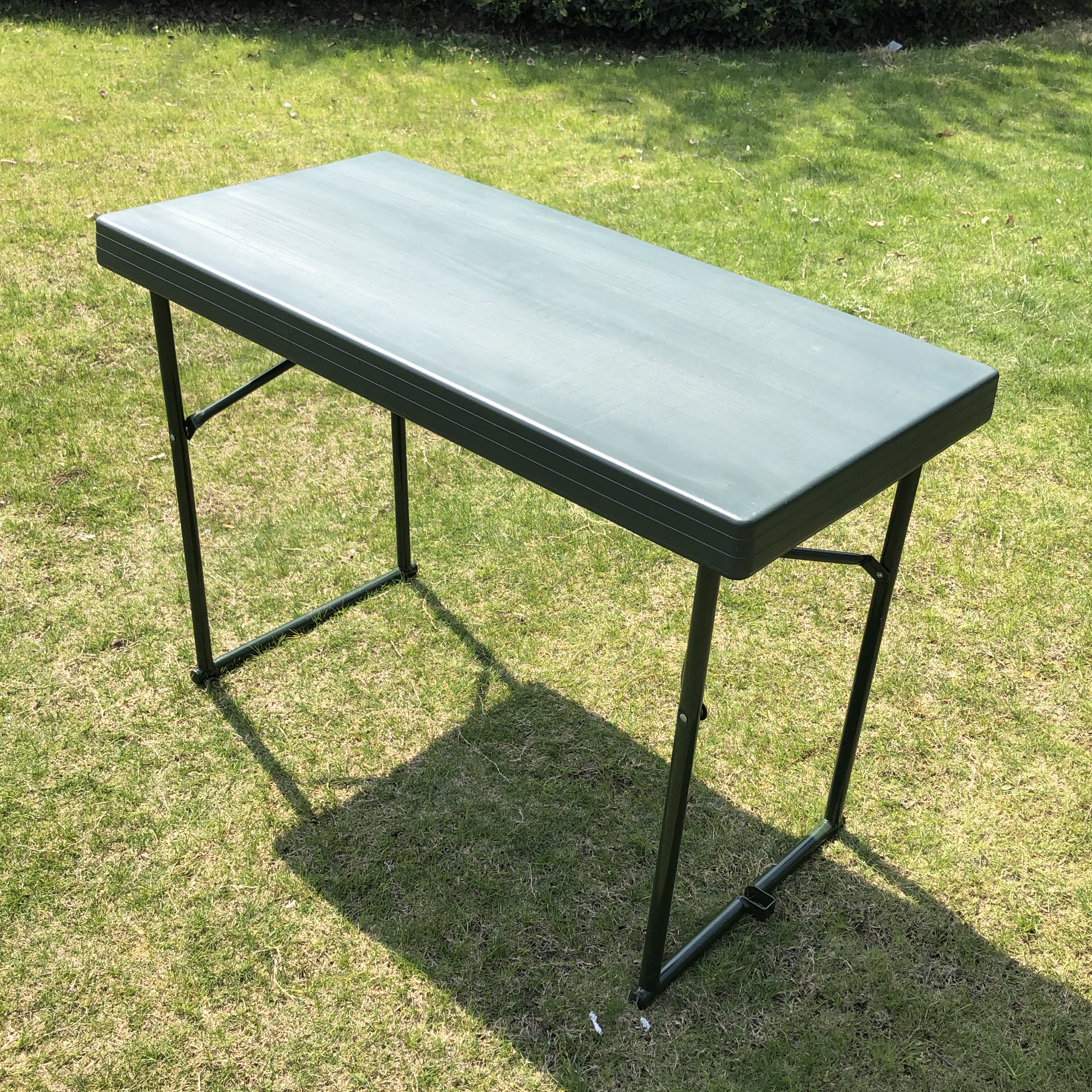 绿色吹塑折叠桌   户外折叠桌 户外制式折叠吹塑桌 可折叠便携式户外指挥桌