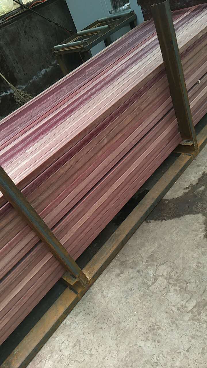 上海市硬木阿摩栋葡萄架栏杆木结构厂家