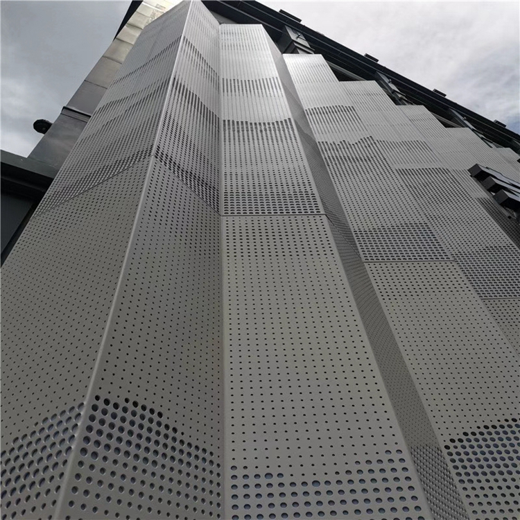 医疗功能园区外墙铝单板工厂 氟碳烤漆铝板安装施工