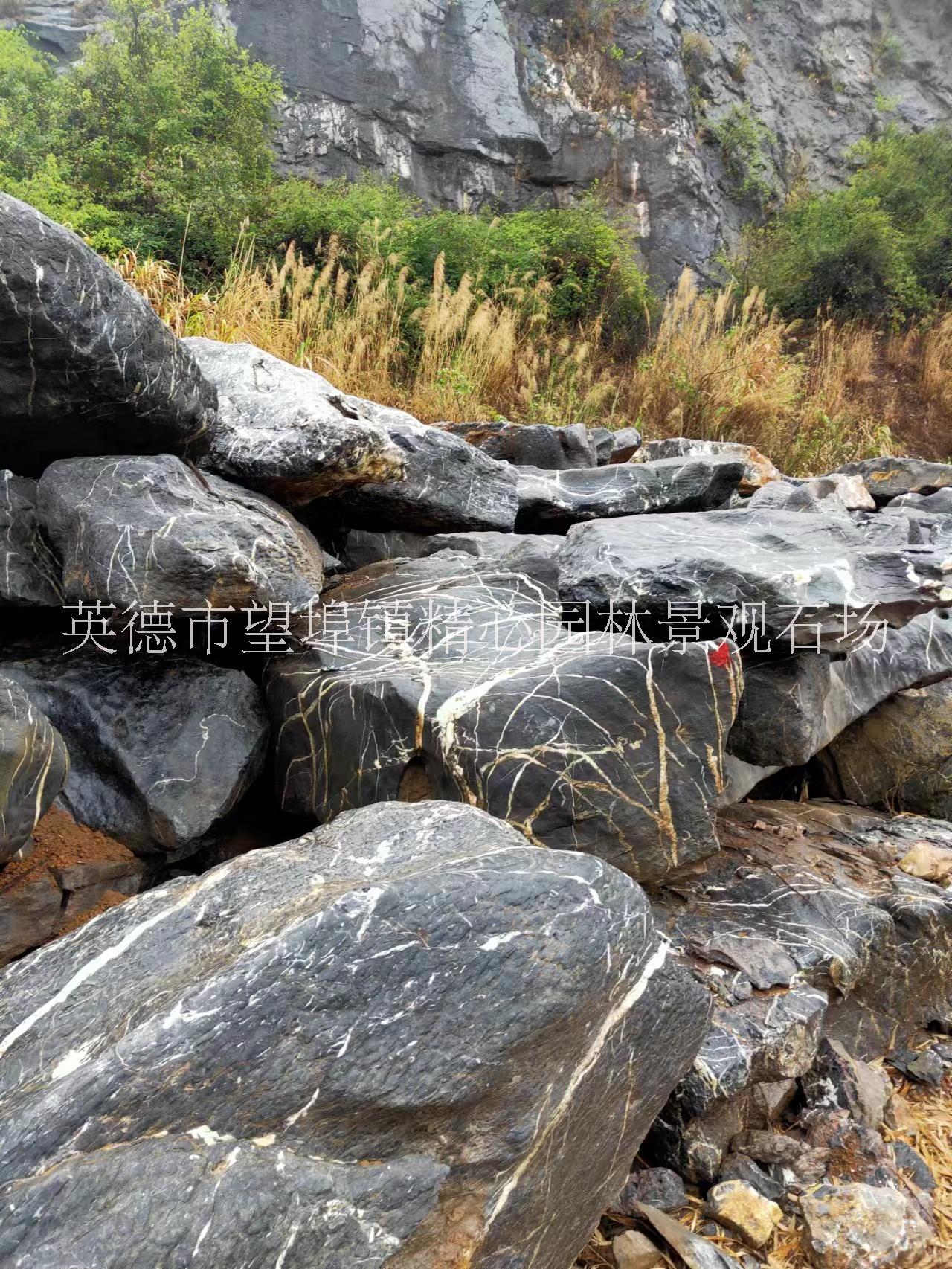 太 湖石规格为0.5-5吨是常用于园林景观造景假山驳岸制的常客
