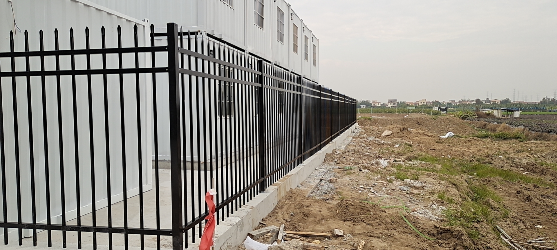 清远市小区围墙护栏锌钢护栏园区围墙护栏河道防护栏杆定制