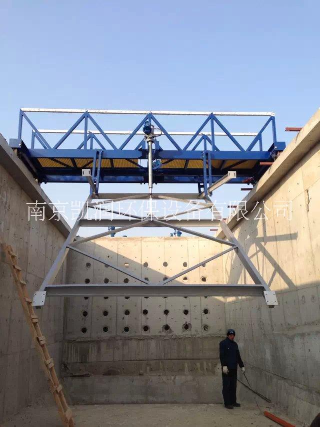 南京凯润环保TPGN抬耙式刮泥撇渣机构造及工作原理