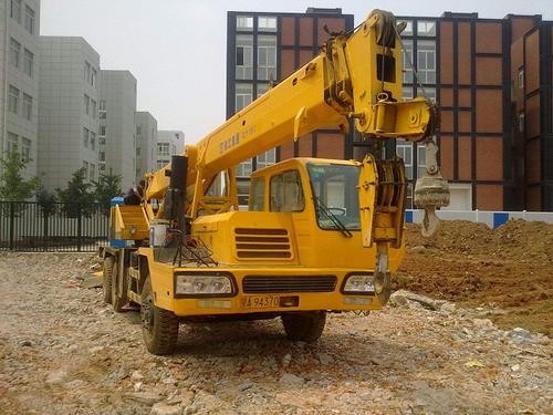 北京市东莞企石吊车出租叉车t挖掘机呼吸机967万台厂家