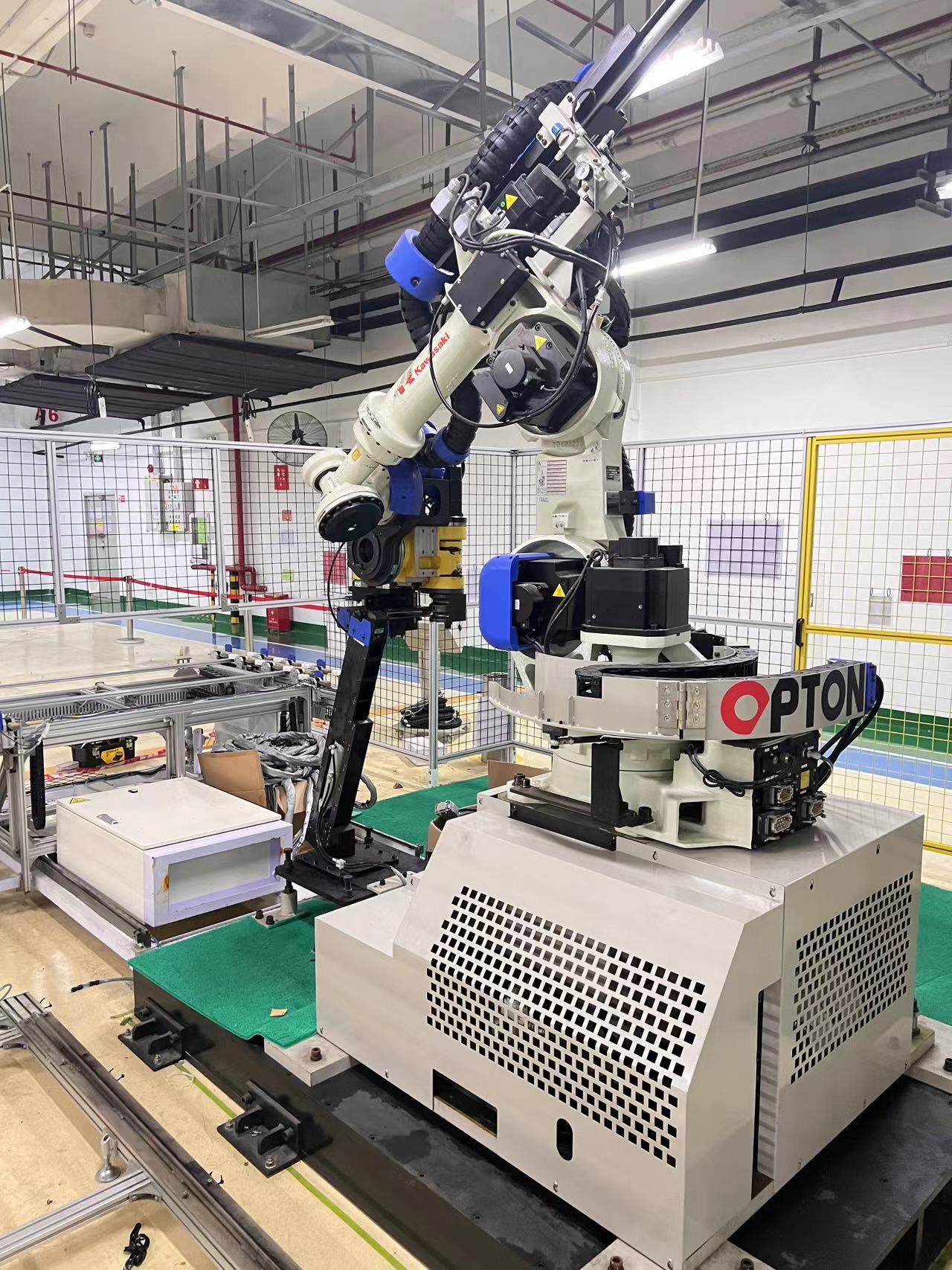 深圳回收折弯机械人电话，折弯机机器人回收热线、机器人折弯机回收电话
