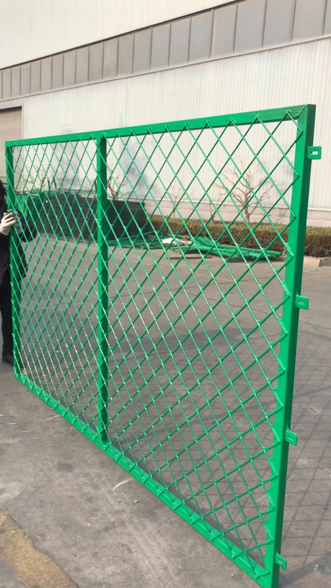 围栏网 公路围栏网 铁路护栏网 工厂围墙栏杆图片