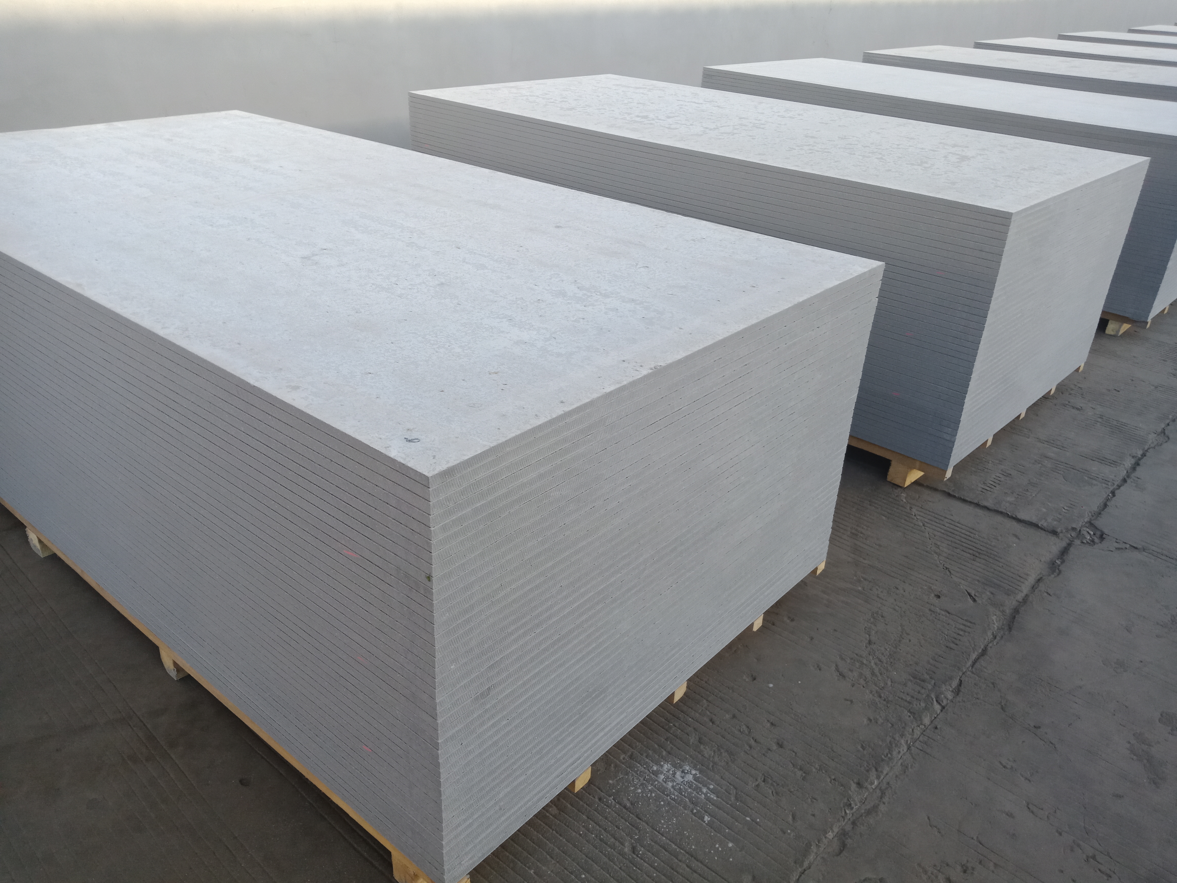 石家庄 防水硅酸钙板生产厂商_耐高温玻镁板批发价格